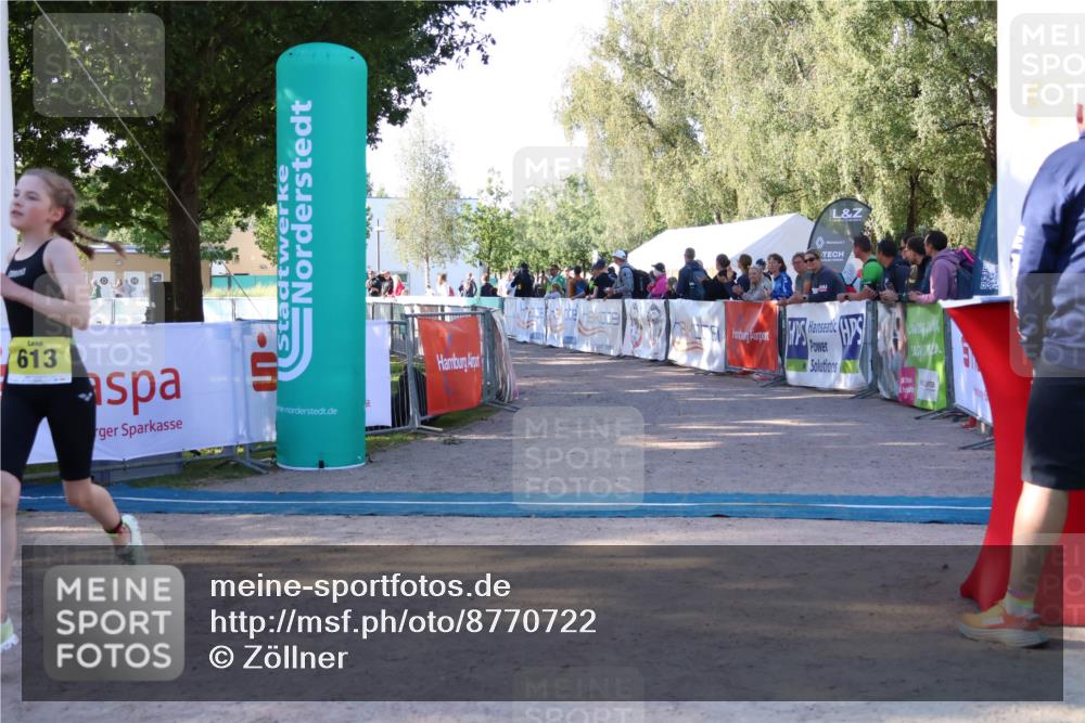 07.09.2025 - 19. Norderstedt Triathlon Zöllner http://msf.ph/oto/8770722 07.09.2025 09:47:52 Ziel 563, 601, 613 meine-sportfotos.de