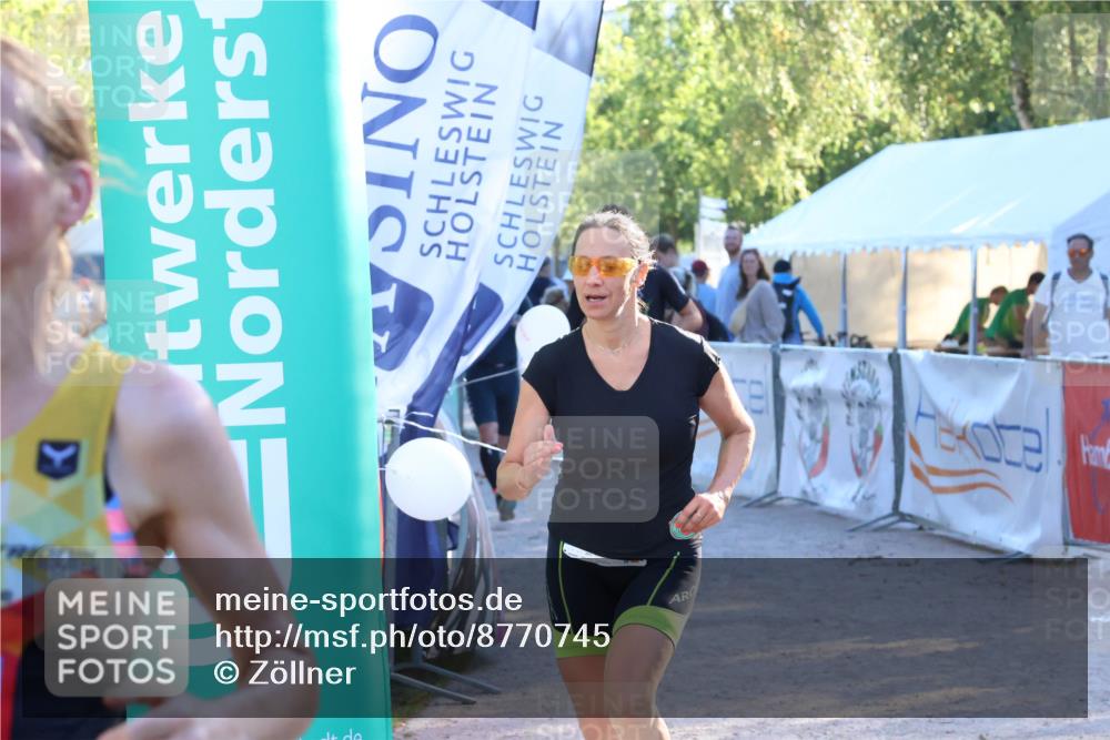 07.09.2025 - 19. Norderstedt Triathlon Zöllner http://msf.ph/oto/8770745 07.09.2025 16:43:28 Ziel 430, 1063, 1422, 1549, 1586, 1606 meine-sportfotos.de