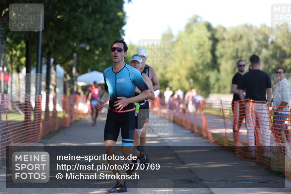 07.09.2025 - 19. Norderstedt Triathlon Michael Strokosch http://msf.ph/oto/8770769 07.09.2025 16:28:19 Laufen 933, 1044, 1405, 1585, 1625 meine-sportfotos.de