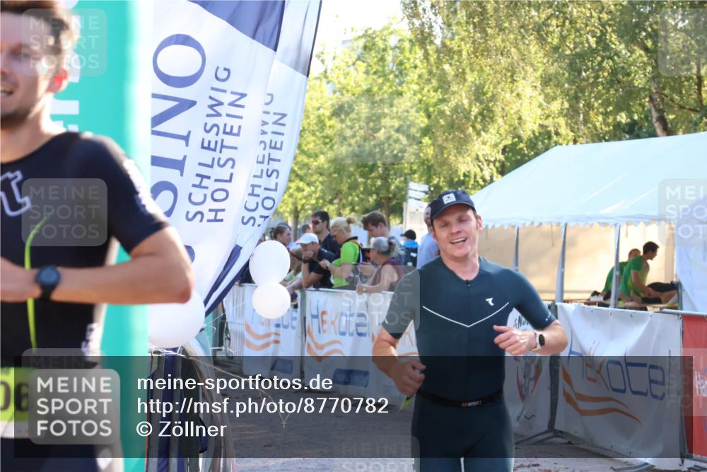 07.09.2025 - 19. Norderstedt Triathlon Zöllner http://msf.ph/oto/8770782 07.09.2025 16:43:31 Ziel 430, 1063, 1422, 1549, 1606 meine-sportfotos.de