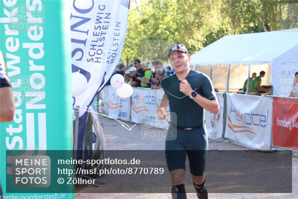 07.09.2025 - 19. Norderstedt Triathlon Zöllner http://msf.ph/oto/8770789 07.09.2025 16:43:31 Ziel 430, 1063, 1422, 1549, 1606 meine-sportfotos.de