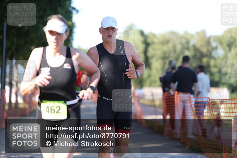 07.09.2025 - 19. Norderstedt Triathlon Michael Strokosch http://msf.ph/oto/8770791 07.09.2025 16:28:21 Laufen 933, 1044, 1405, 1585, 1625 meine-sportfotos.de