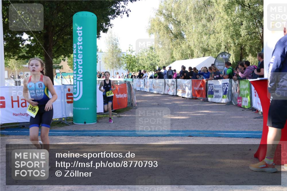 07.09.2025 - 19. Norderstedt Triathlon Zöllner http://msf.ph/oto/8770793 07.09.2025 09:48:13 Ziel 566, 614 meine-sportfotos.de