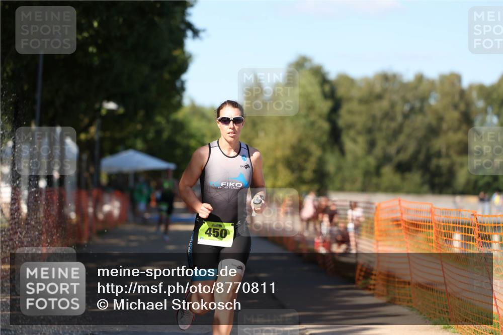 07.09.2025 - 19. Norderstedt Triathlon Michael Strokosch http://msf.ph/oto/8770811 07.09.2025 15:31:46 Laufen 450, 476 meine-sportfotos.de
