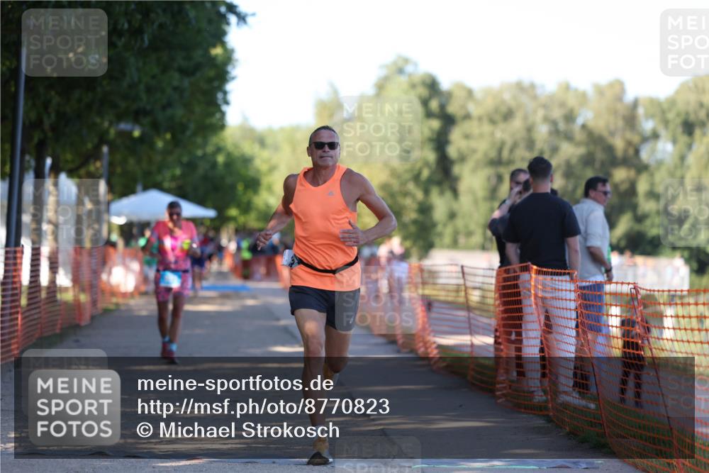 07.09.2025 - 19. Norderstedt Triathlon Michael Strokosch http://msf.ph/oto/8770823 07.09.2025 16:28:26 Laufen 897, 933, 1044, 1585 meine-sportfotos.de