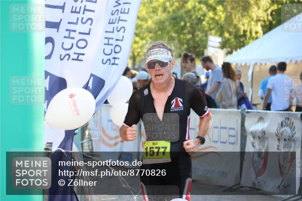 07.09.2025 - 19. Norderstedt Triathlon Zöllner http://msf.ph/oto/8770826 07.09.2025 16:43:37 Ziel 1549, 1577, 1606, 1630 meine-sportfotos.de