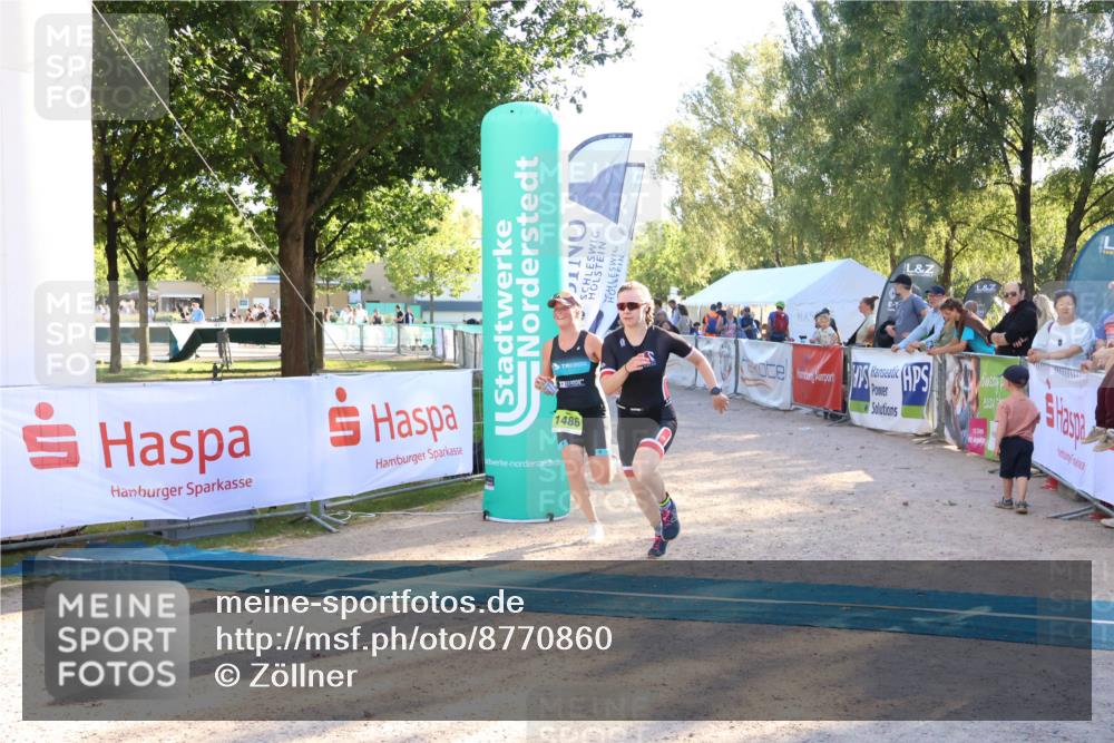 07.09.2025 - 19. Norderstedt Triathlon Zöllner http://msf.ph/oto/8770860 07.09.2025 16:43:44 Ziel 1097, 1486, 1555, 1577 meine-sportfotos.de