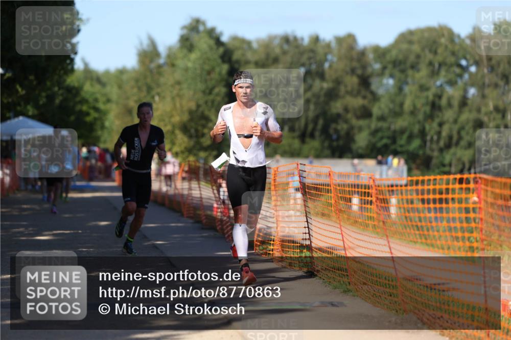 07.09.2025 - 19. Norderstedt Triathlon Michael Strokosch http://msf.ph/oto/8770863 07.09.2025 15:32:07 Laufen 1501 meine-sportfotos.de