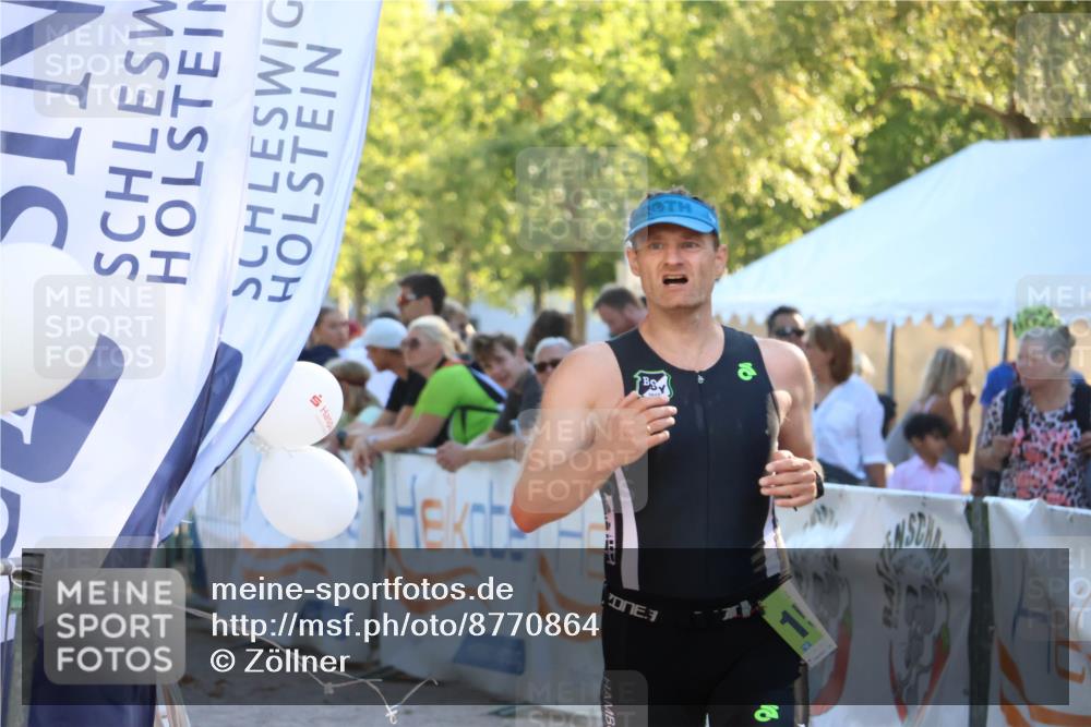 07.09.2025 - 19. Norderstedt Triathlon Zöllner http://msf.ph/oto/8770864 07.09.2025 16:43:47 Ziel 1097, 1486, 1555 meine-sportfotos.de