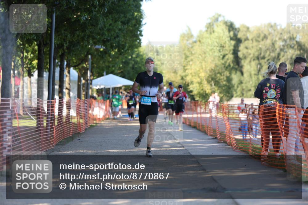07.09.2025 - 19. Norderstedt Triathlon Michael Strokosch http://msf.ph/oto/8770867 07.09.2025 16:28:47 Laufen 1060, 1412 meine-sportfotos.de