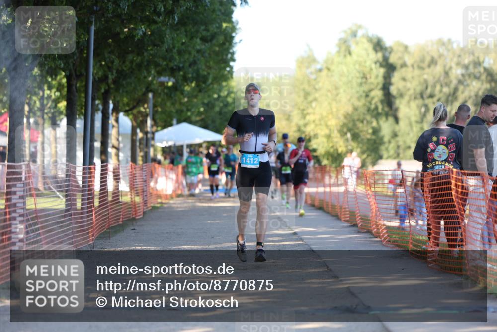 07.09.2025 - 19. Norderstedt Triathlon Michael Strokosch http://msf.ph/oto/8770875 07.09.2025 16:28:48 Laufen 1060, 1412 meine-sportfotos.de