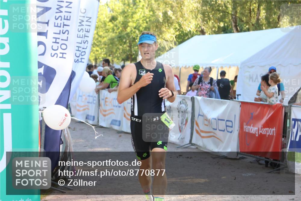 07.09.2025 - 19. Norderstedt Triathlon Zöllner http://msf.ph/oto/8770877 07.09.2025 16:43:48 Ziel 1097, 1486, 1555 meine-sportfotos.de