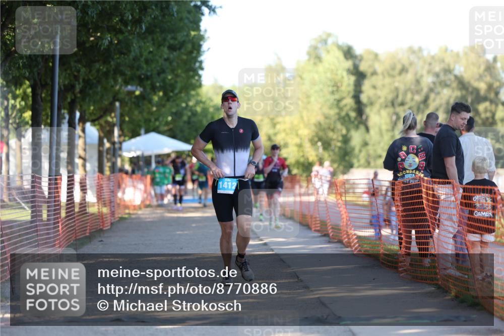 07.09.2025 - 19. Norderstedt Triathlon Michael Strokosch http://msf.ph/oto/8770886 07.09.2025 16:28:48 Laufen 1060, 1412 meine-sportfotos.de