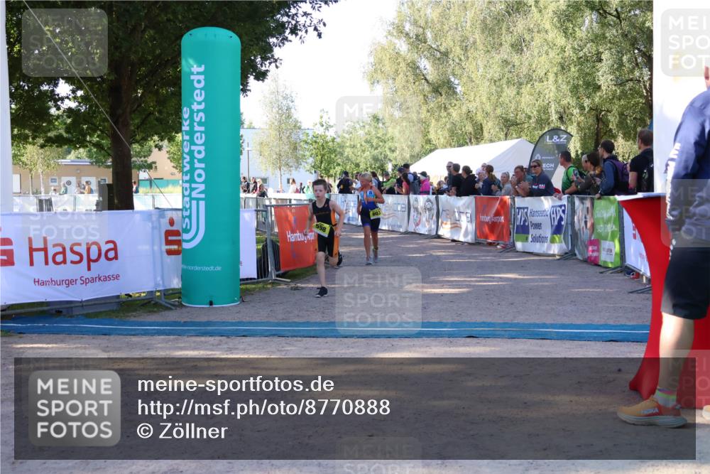 07.09.2025 - 19. Norderstedt Triathlon Zöllner http://msf.ph/oto/8770888 07.09.2025 09:48:32 Ziel 598, 603, 623 meine-sportfotos.de