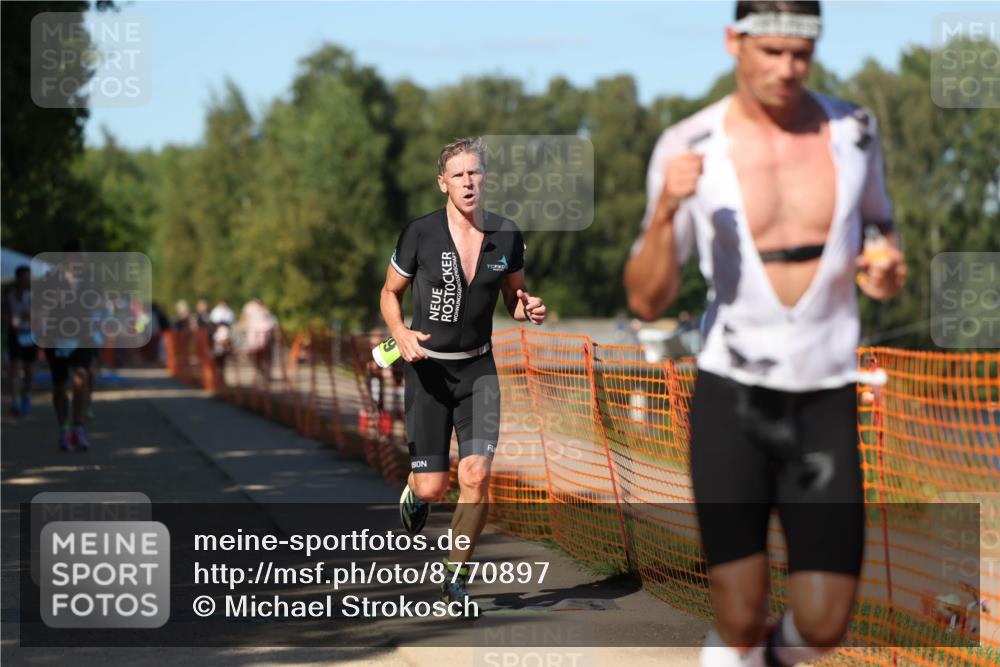 07.09.2025 - 19. Norderstedt Triathlon Michael Strokosch http://msf.ph/oto/8770897 07.09.2025 15:32:09 Laufen 1459, 1501 meine-sportfotos.de
