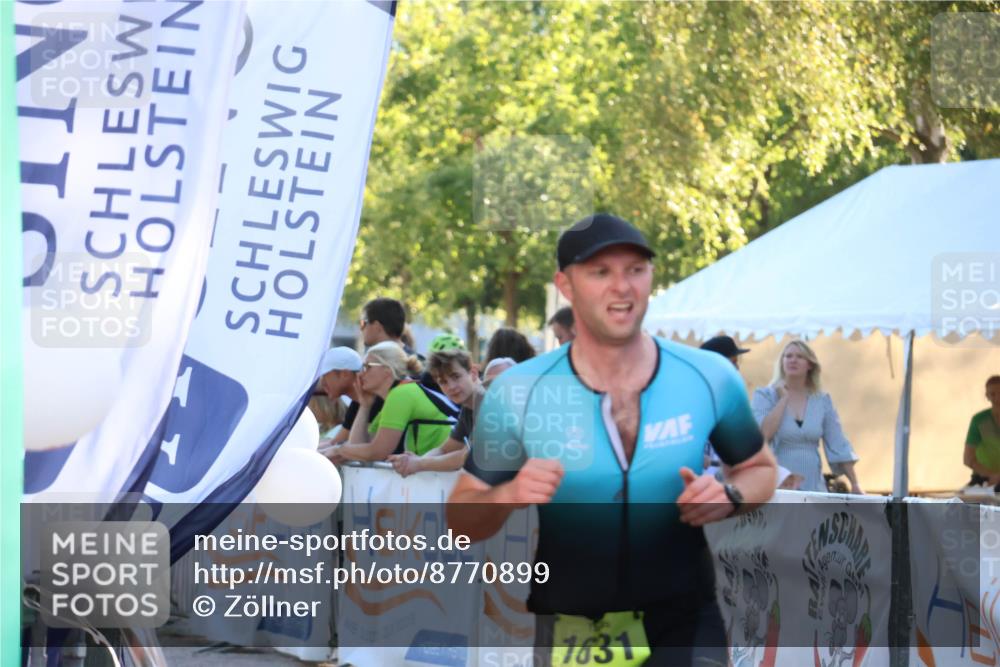 07.09.2025 - 19. Norderstedt Triathlon Zöllner http://msf.ph/oto/8770899 07.09.2025 16:43:59 Ziel 1602, 1631 meine-sportfotos.de