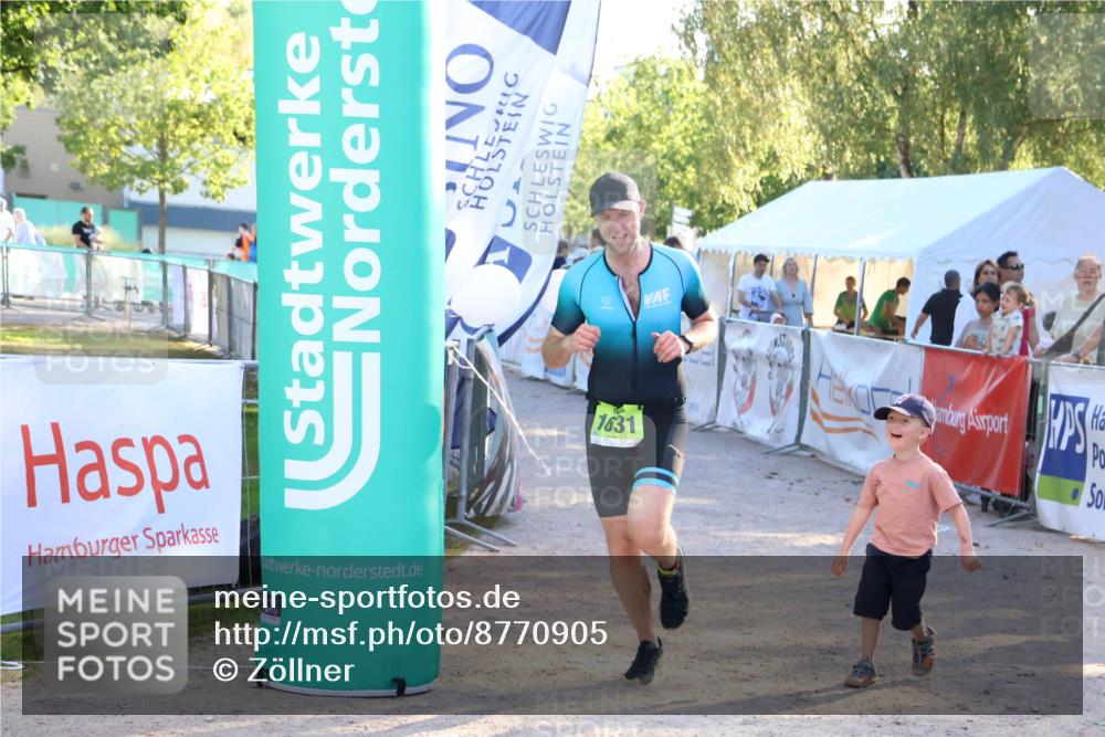 07.09.2025 - 19. Norderstedt Triathlon Zöllner http://msf.ph/oto/8770905 07.09.2025 16:44:00 Ziel 1602, 1631 meine-sportfotos.de