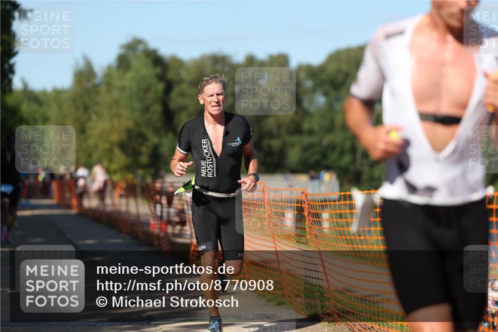 07.09.2025 - 19. Norderstedt Triathlon Michael Strokosch http://msf.ph/oto/8770908 07.09.2025 15:32:09 Laufen 1459, 1501 meine-sportfotos.de