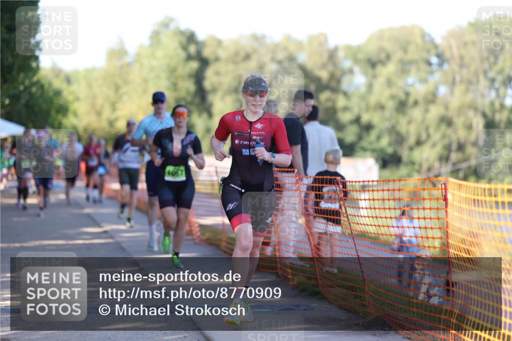 07.09.2025 - 19. Norderstedt Triathlon Michael Strokosch http://msf.ph/oto/8770909 07.09.2025 16:28:55 Laufen 405, 1054, 1060, 1067, 1412, 1473 meine-sportfotos.de