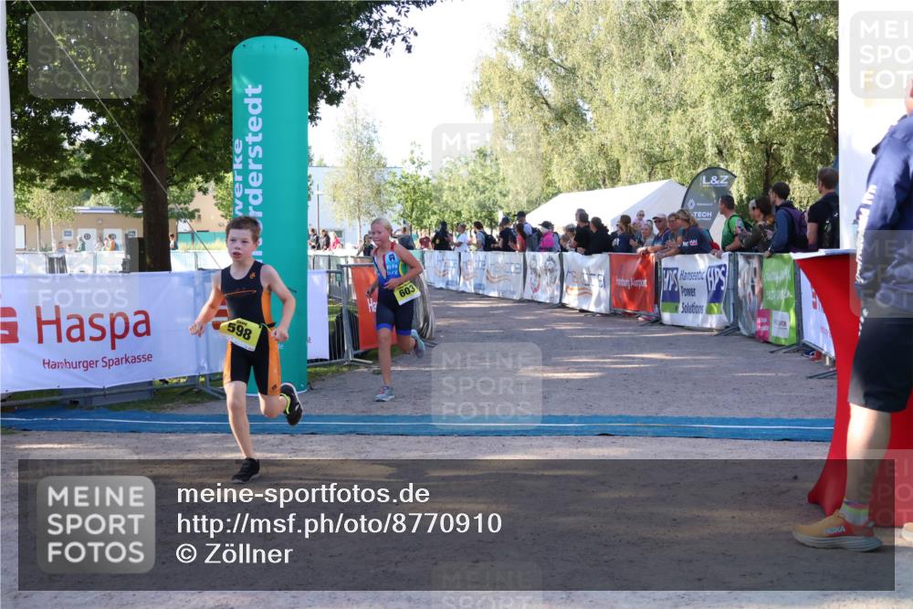 07.09.2025 - 19. Norderstedt Triathlon Zöllner http://msf.ph/oto/8770910 07.09.2025 09:48:34 Ziel 598, 603, 623, 625 meine-sportfotos.de