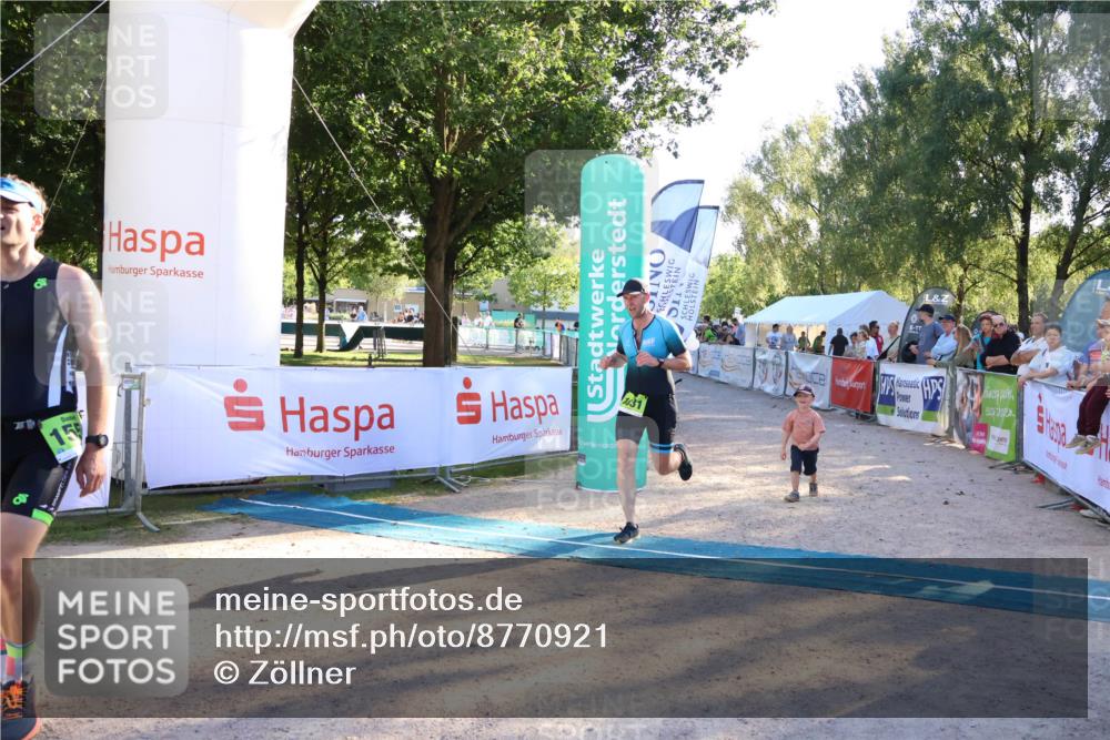 07.09.2025 - 19. Norderstedt Triathlon Zöllner http://msf.ph/oto/8770921 07.09.2025 16:44:00 Ziel 1602, 1631 meine-sportfotos.de