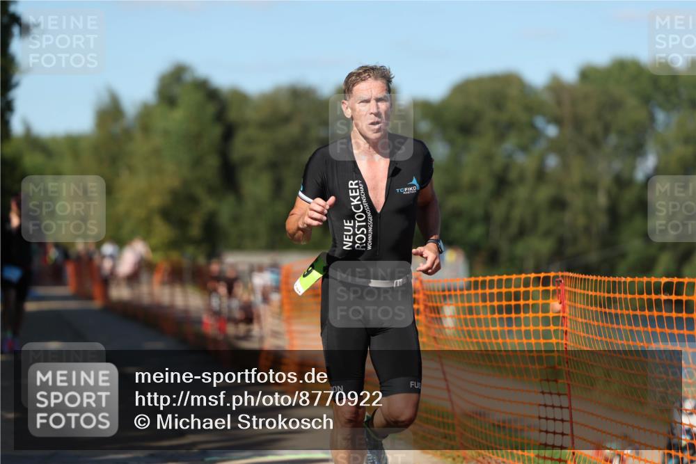 07.09.2025 - 19. Norderstedt Triathlon Michael Strokosch http://msf.ph/oto/8770922 07.09.2025 15:32:10 Laufen 373, 1459, 1501 meine-sportfotos.de