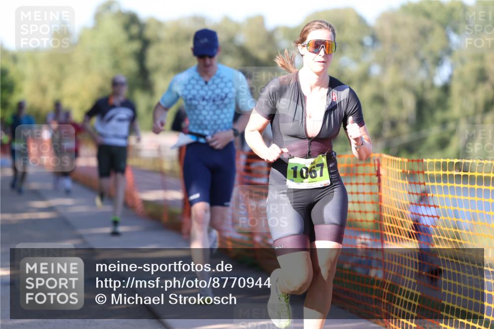 07.09.2025 - 19. Norderstedt Triathlon Michael Strokosch http://msf.ph/oto/8770944 07.09.2025 16:28:57 Laufen 405, 532, 942, 1054, 1060, 1067, 1473, 1582 meine-sportfotos.de