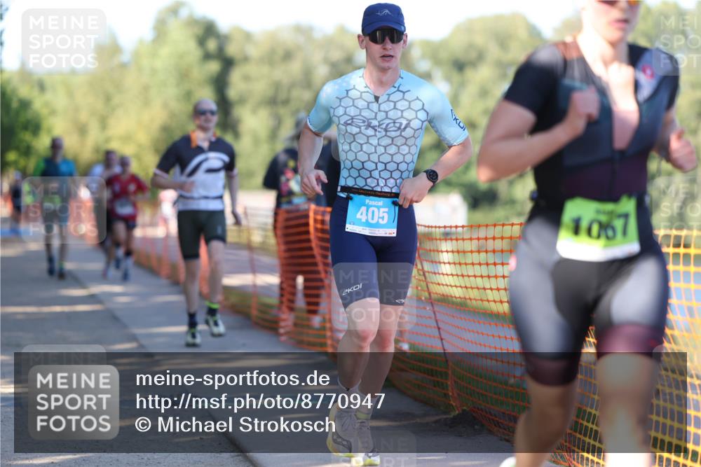 07.09.2025 - 19. Norderstedt Triathlon Michael Strokosch http://msf.ph/oto/8770947 07.09.2025 16:28:58 Laufen 405, 532, 942, 1054, 1060, 1067, 1473, 1582 meine-sportfotos.de