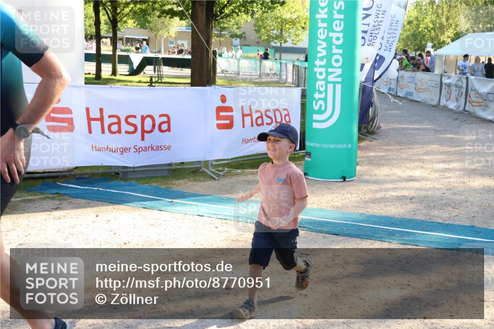 07.09.2025 - 19. Norderstedt Triathlon Zöllner http://msf.ph/oto/8770951 07.09.2025 16:44:02 Ziel 1602, 1631 meine-sportfotos.de
