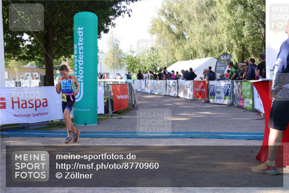 07.09.2025 - 19. Norderstedt Triathlon Zöllner http://msf.ph/oto/8770960 07.09.2025 09:48:49 Ziel 569 meine-sportfotos.de