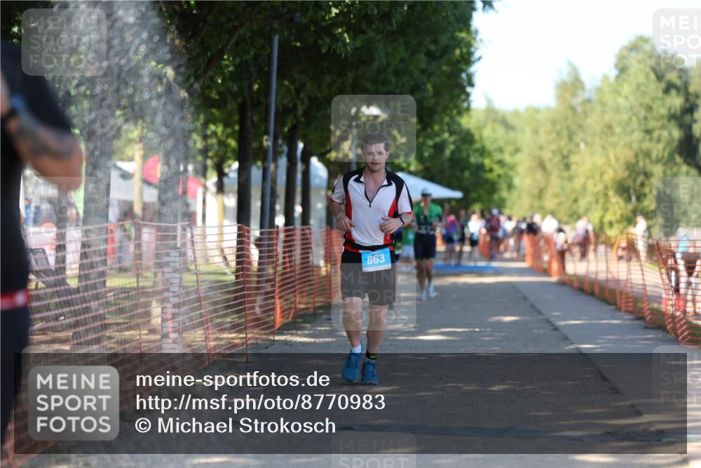 07.09.2025 - 19. Norderstedt Triathlon Michael Strokosch http://msf.ph/oto/8770983 07.09.2025 15:32:18 Laufen 373, 863, 1459, 1491 meine-sportfotos.de