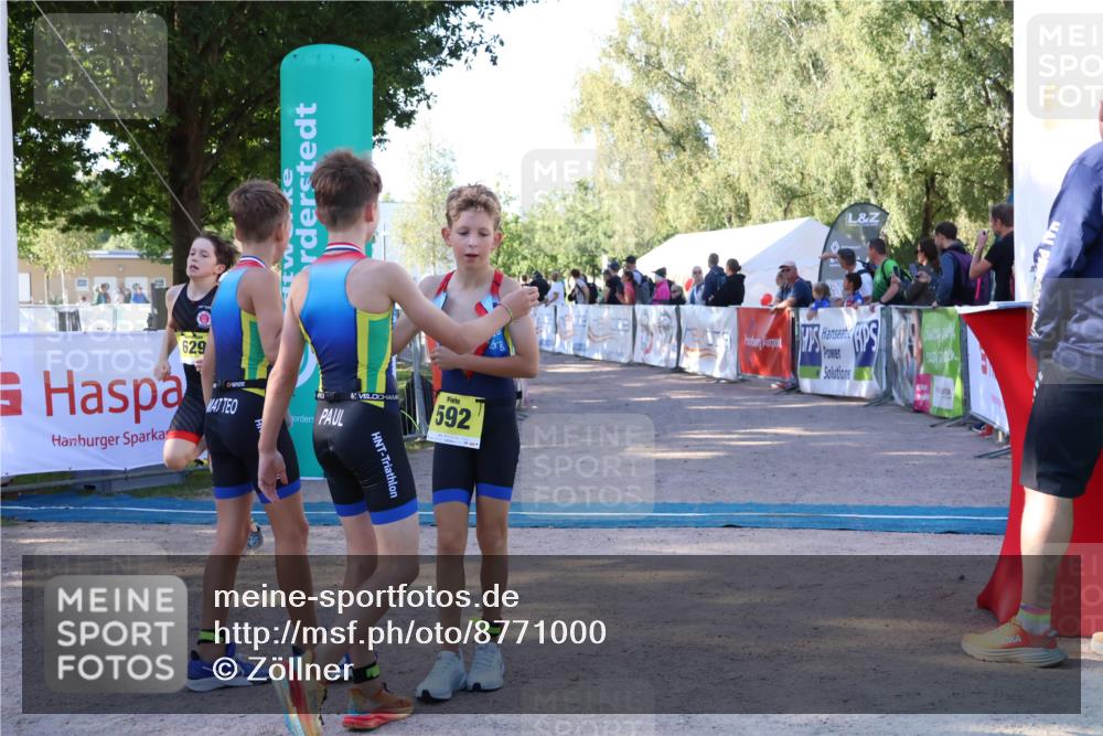 07.09.2025 - 19. Norderstedt Triathlon Zöllner http://msf.ph/oto/8771000 07.09.2025 09:48:59 Ziel 592, 629 meine-sportfotos.de