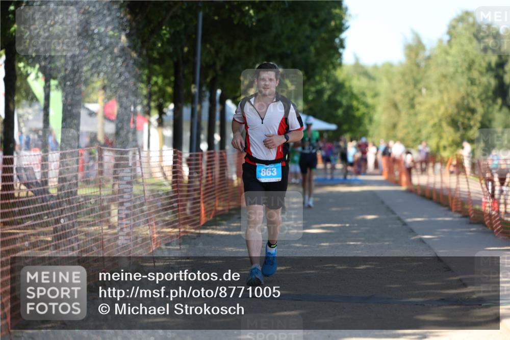 07.09.2025 - 19. Norderstedt Triathlon Michael Strokosch http://msf.ph/oto/8771005 07.09.2025 15:32:19 Laufen 373, 863, 1459, 1491 meine-sportfotos.de