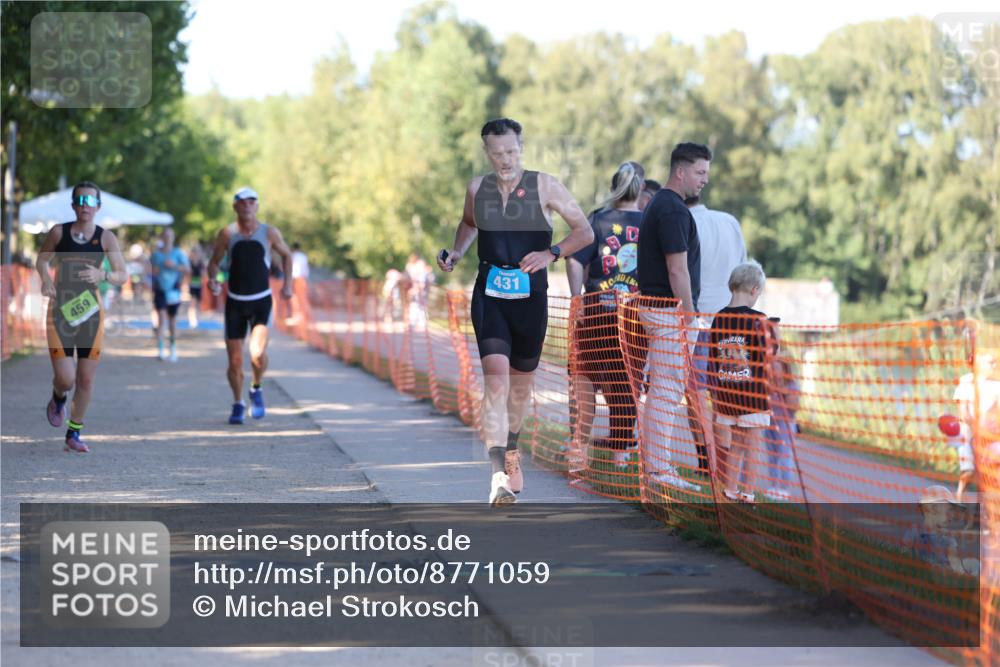 07.09.2025 - 19. Norderstedt Triathlon Michael Strokosch http://msf.ph/oto/8771059 07.09.2025 16:29:11 Laufen 431, 459, 502, 887, 1419, 1509 meine-sportfotos.de