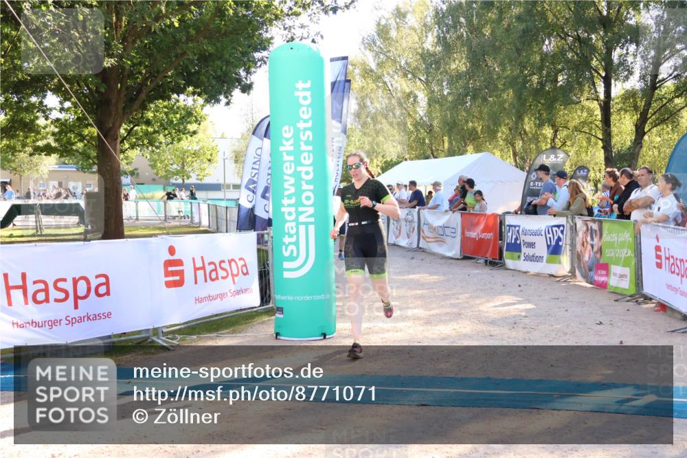 07.09.2025 - 19. Norderstedt Triathlon Zöllner http://msf.ph/oto/8771071 07.09.2025 16:45:07 Ziel 1082, 1609 meine-sportfotos.de