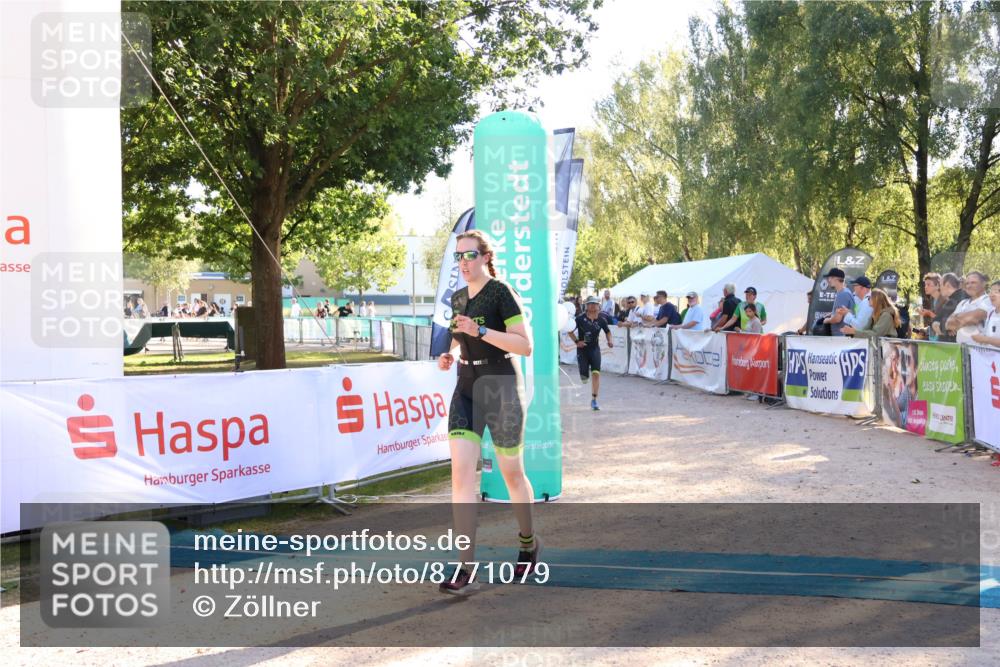 07.09.2025 - 19. Norderstedt Triathlon Zöllner http://msf.ph/oto/8771079 07.09.2025 16:45:08 Ziel 1082, 1609 meine-sportfotos.de