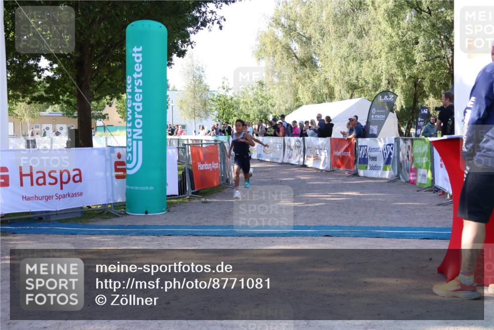 07.09.2025 - 19. Norderstedt Triathlon Zöllner http://msf.ph/oto/8771081 07.09.2025 09:49:25 Ziel 554, 567, 574 meine-sportfotos.de
