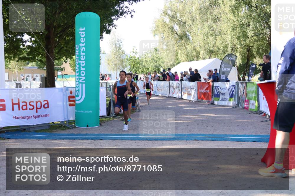 07.09.2025 - 19. Norderstedt Triathlon Zöllner http://msf.ph/oto/8771085 07.09.2025 09:49:26 Ziel 554, 567, 574 meine-sportfotos.de