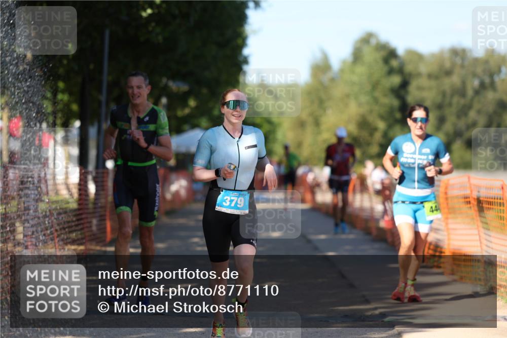 07.09.2025 - 19. Norderstedt Triathlon Michael Strokosch http://msf.ph/oto/8771110 07.09.2025 15:32:39 Laufen 379, 444, 900, 960 meine-sportfotos.de