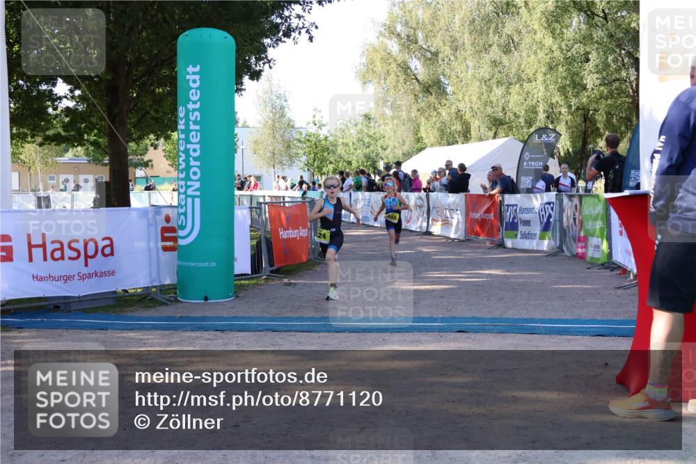 07.09.2025 - 19. Norderstedt Triathlon Zöllner http://msf.ph/oto/8771120 07.09.2025 09:49:43 Ziel 555, 624 meine-sportfotos.de