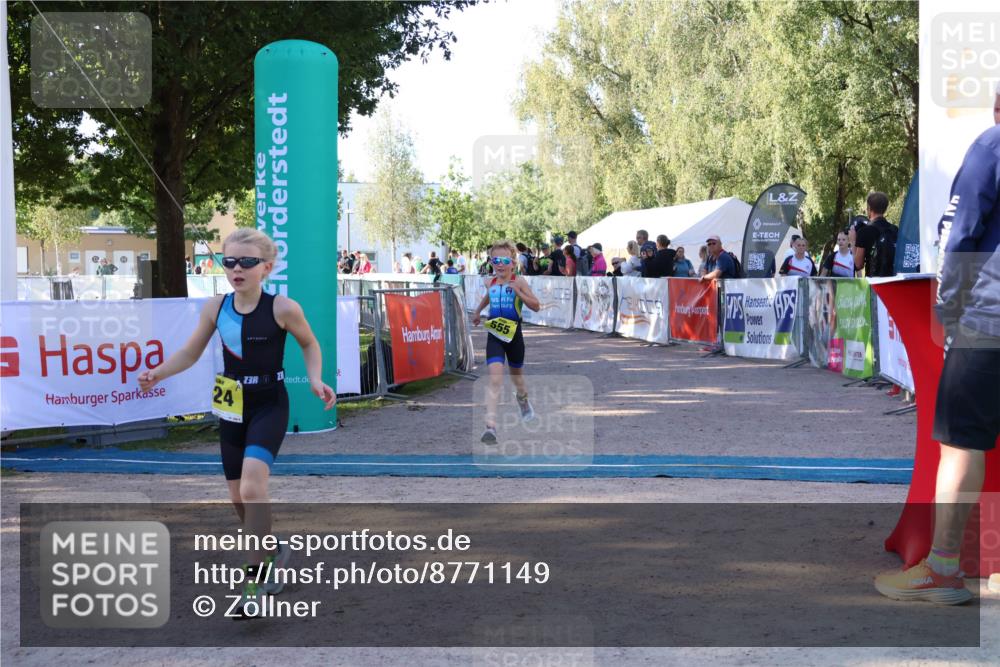 07.09.2025 - 19. Norderstedt Triathlon Zöllner http://msf.ph/oto/8771149 07.09.2025 09:49:44 Ziel 555, 624 meine-sportfotos.de