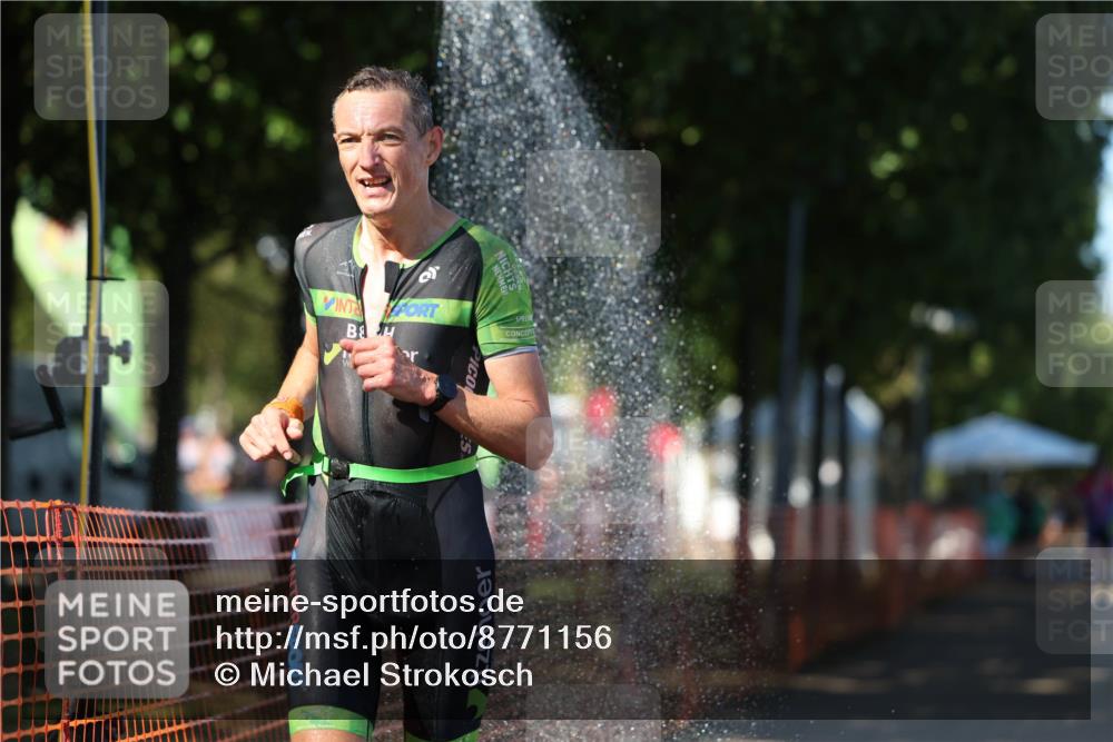 07.09.2025 - 19. Norderstedt Triathlon Michael Strokosch http://msf.ph/oto/8771156 07.09.2025 15:32:42 Laufen 379, 444, 900, 960 meine-sportfotos.de