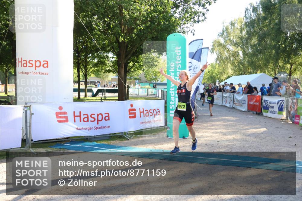 07.09.2025 - 19. Norderstedt Triathlon Zöllner http://msf.ph/oto/8771159 07.09.2025 16:45:18 Ziel 509, 1052, 1072, 1569 meine-sportfotos.de