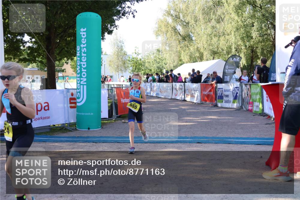 07.09.2025 - 19. Norderstedt Triathlon Zöllner http://msf.ph/oto/8771163 07.09.2025 09:49:45 Ziel 555, 624 meine-sportfotos.de