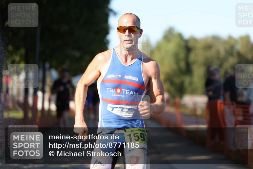 07.09.2025 - 19. Norderstedt Triathlon Michael Strokosch http://msf.ph/oto/8771185 07.09.2025 16:29:34 Laufen 496, 544, 1098, 1550, 1593, 1595 meine-sportfotos.de
