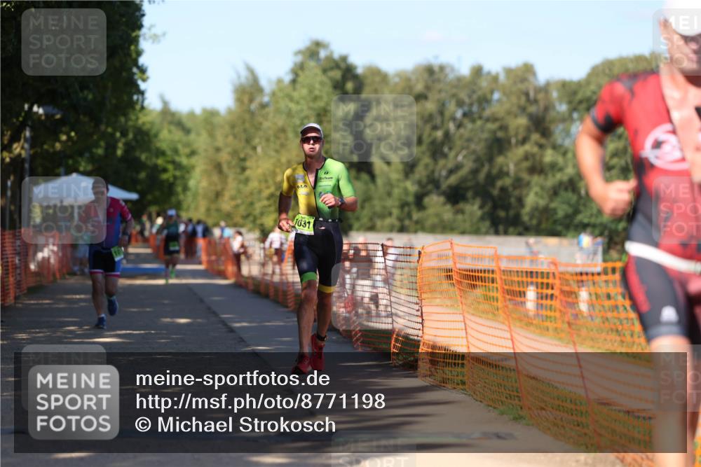 07.09.2025 - 19. Norderstedt Triathlon Michael Strokosch http://msf.ph/oto/8771198 07.09.2025 15:32:48 Laufen 960, 1019 meine-sportfotos.de