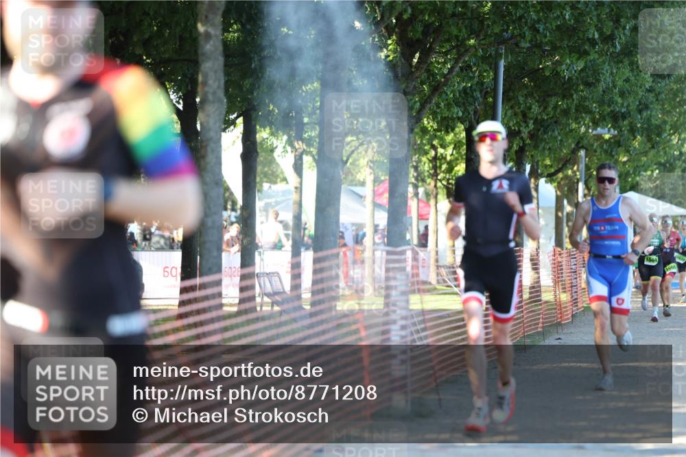 07.09.2025 - 19. Norderstedt Triathlon Michael Strokosch http://msf.ph/oto/8771208 07.09.2025 16:29:37 Laufen 496, 544, 1550, 1593, 1595 meine-sportfotos.de