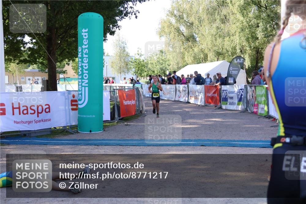 07.09.2025 - 19. Norderstedt Triathlon Zöllner http://msf.ph/oto/8771217 07.09.2025 09:49:53 Ziel 577, 618 meine-sportfotos.de