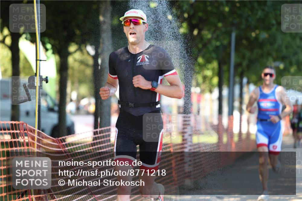 07.09.2025 - 19. Norderstedt Triathlon Michael Strokosch http://msf.ph/oto/8771218 07.09.2025 16:29:39 Laufen 496, 544, 1090, 1550, 1595 meine-sportfotos.de