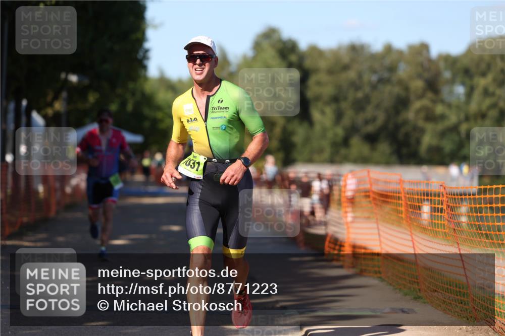 07.09.2025 - 19. Norderstedt Triathlon Michael Strokosch http://msf.ph/oto/8771223 07.09.2025 15:32:50 Laufen 960, 1019, 1503 meine-sportfotos.de